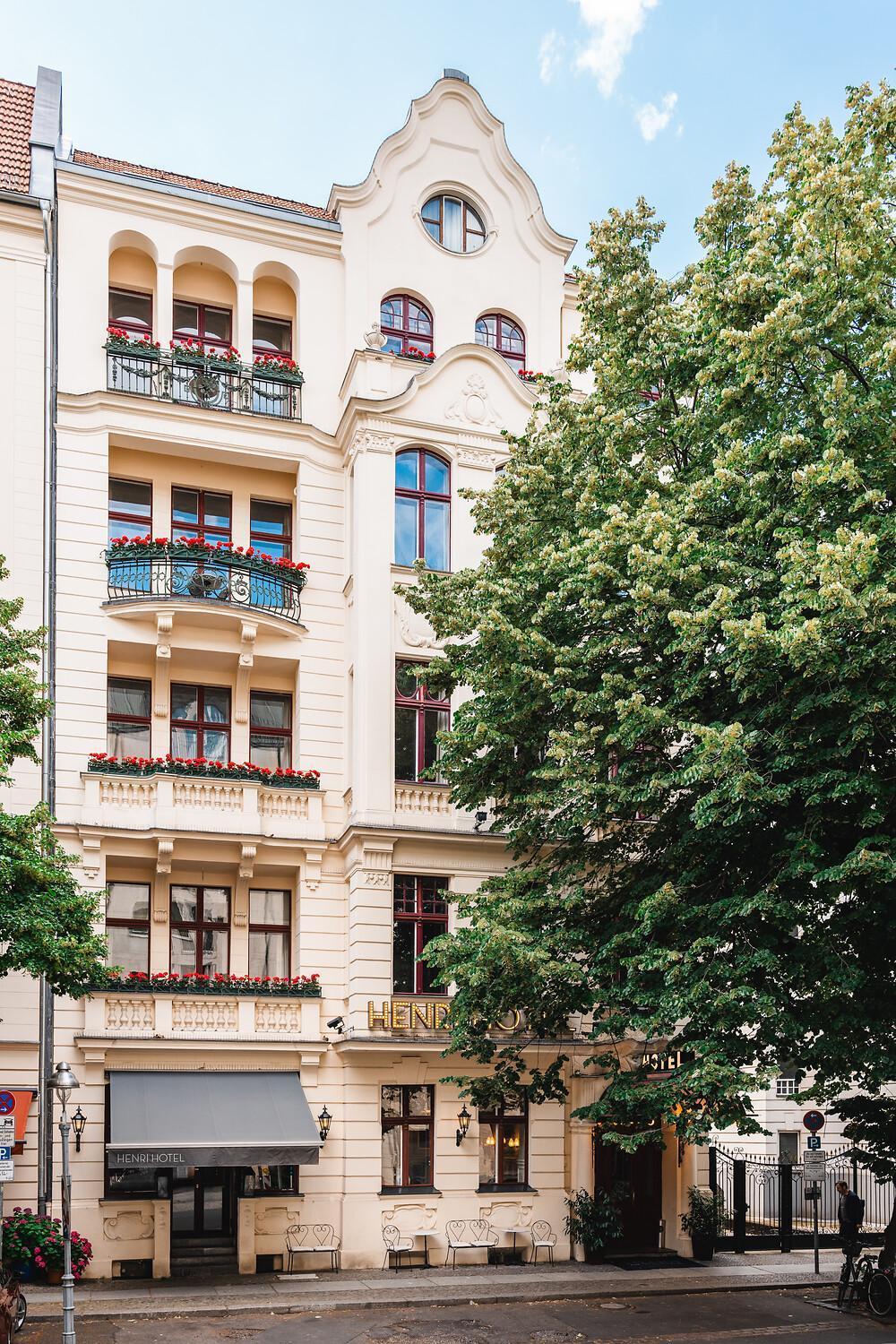 Henri Kurfürstendamm 4*