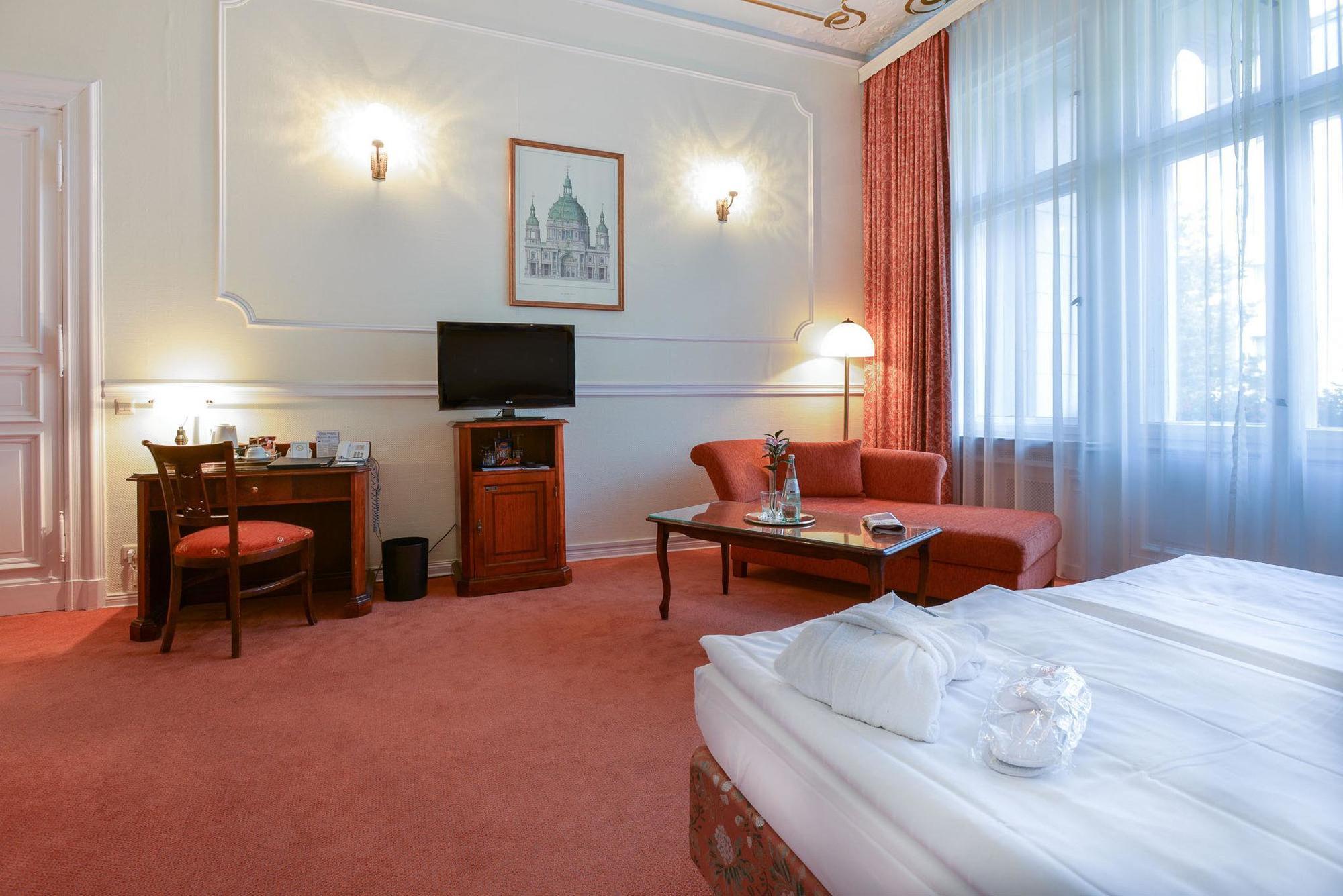 Henri Kurfürstendamm Hotel 4*