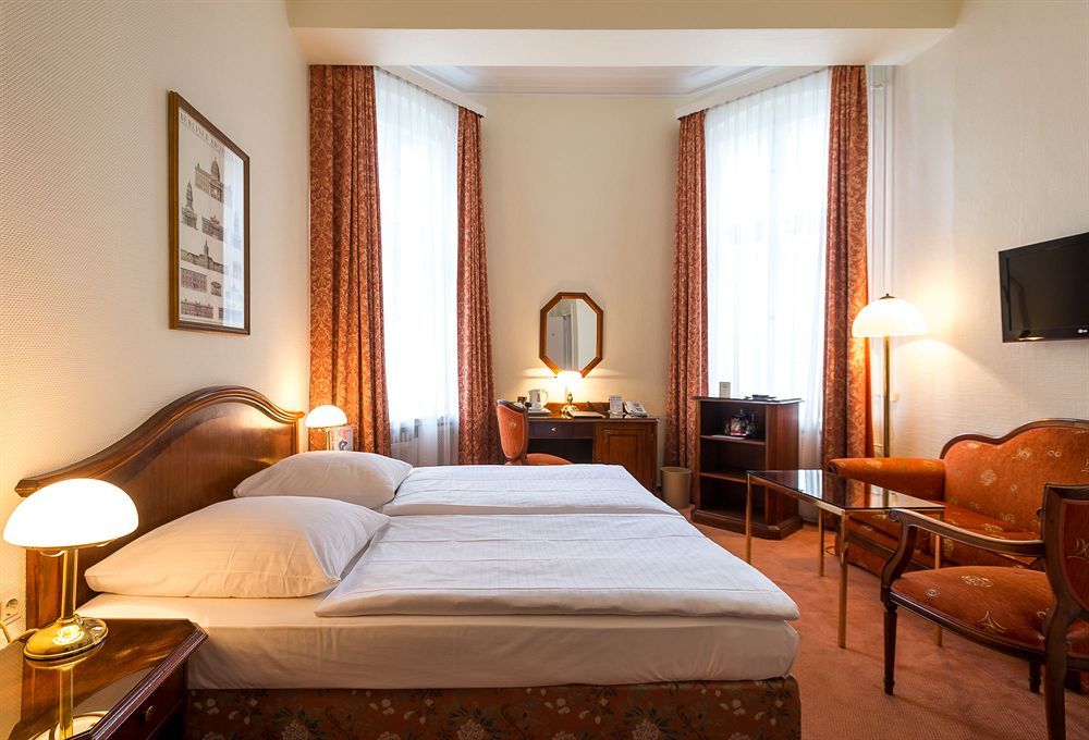 Hotel Henri Kurfürstendamm 4*